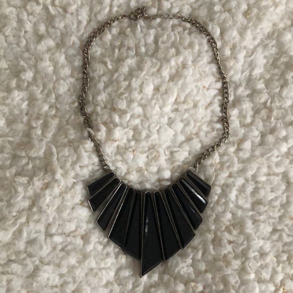 Chunky black necklace
